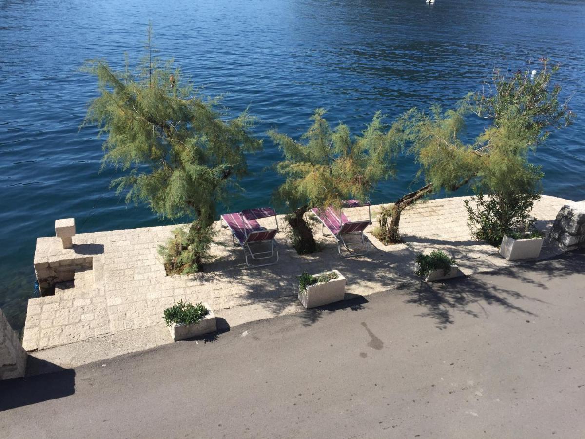 Apartment Waterline Perast Eksteriør billede